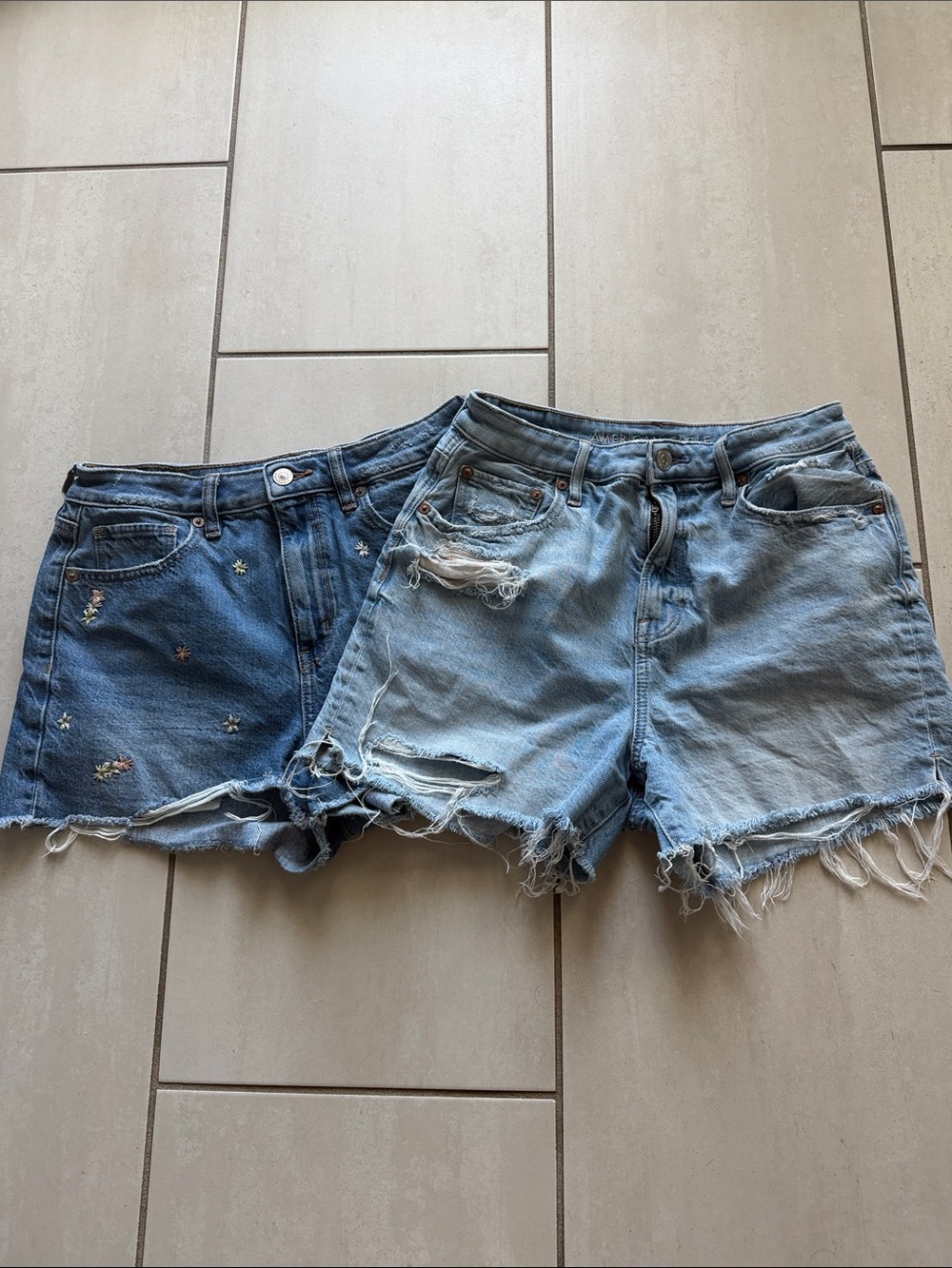 Embroidered Denim Women's Mom Shorts & High-Waisted 90s Boyfriend Short